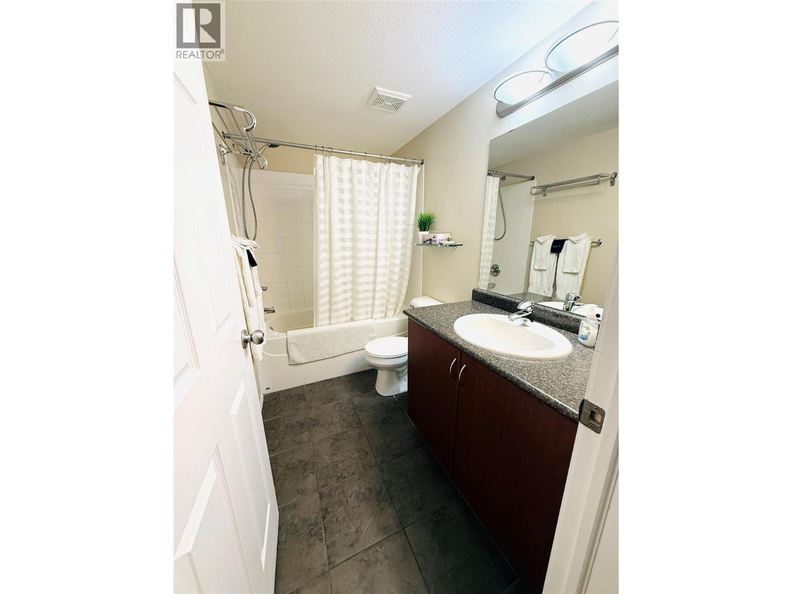 205 Third Avenue Unit# 2212 Property Photo 26