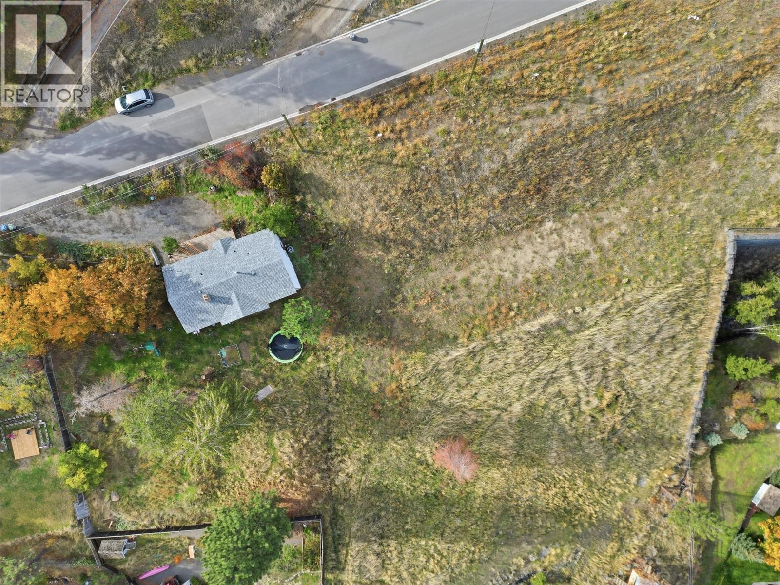 1186 Crestwood Drive Property Photo 8