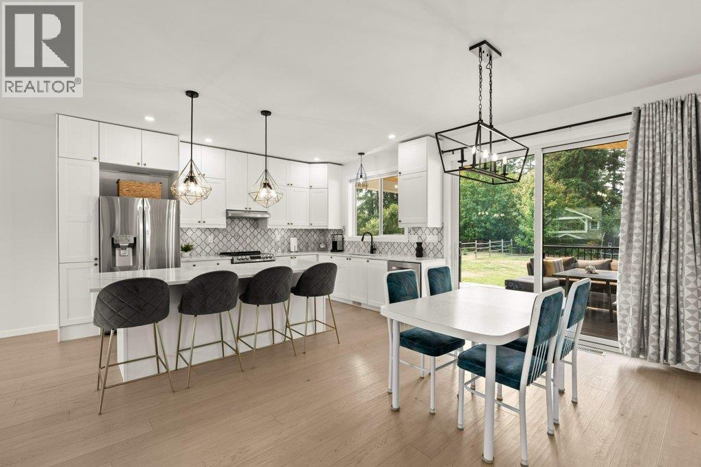 1791 22 Street Ne Property Photo 6