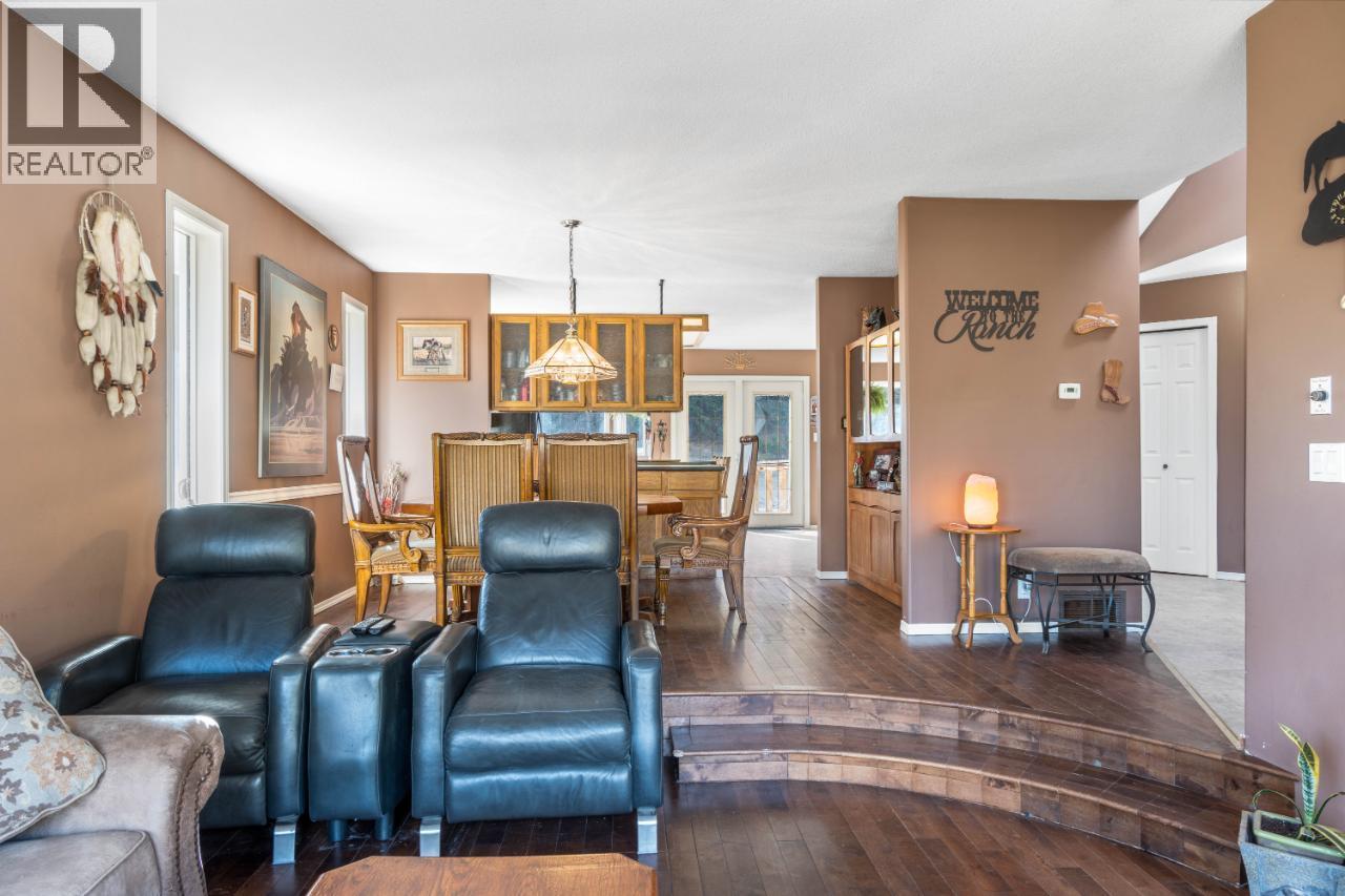 1740 Macaulay Road Property Photo 12