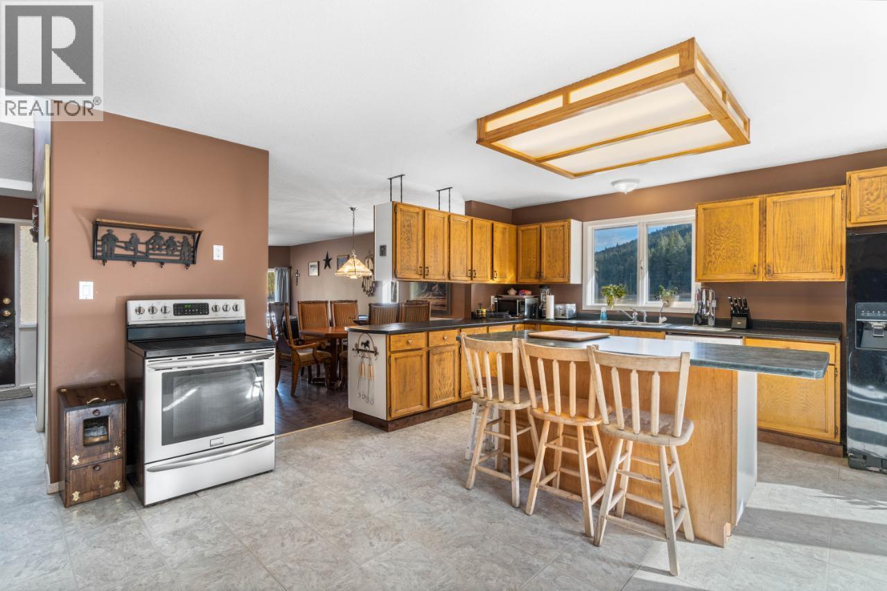 1740 Macaulay Road Property Photo 14