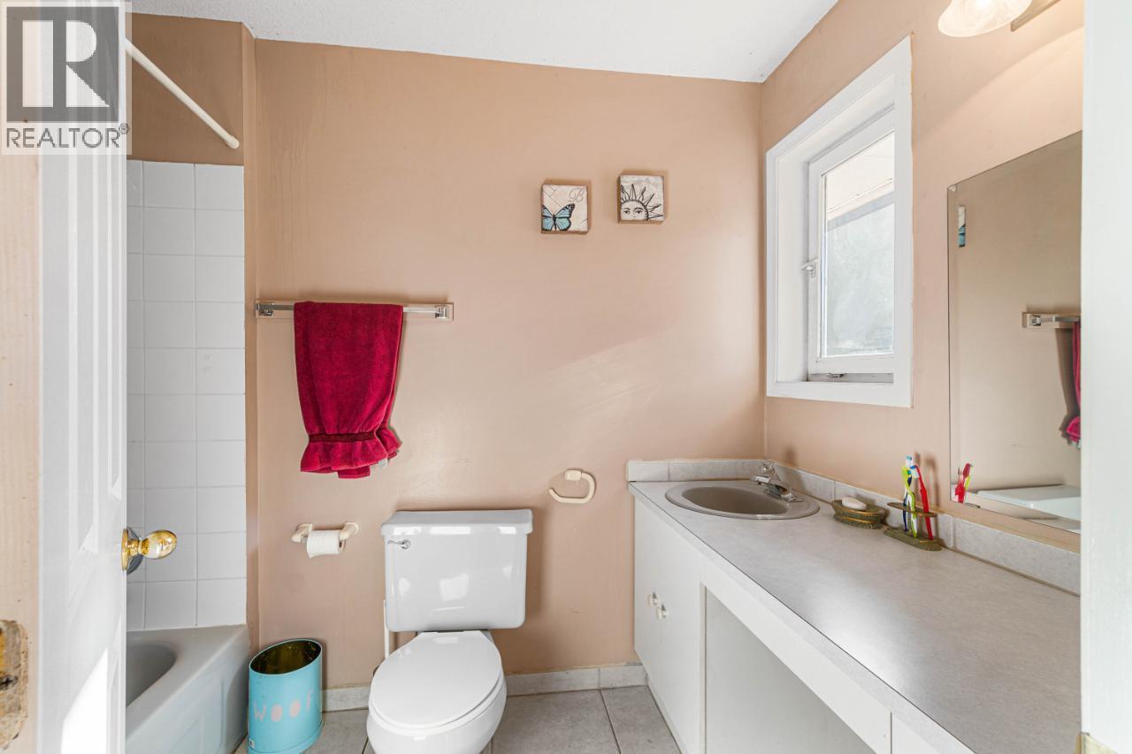 1740 Macaulay Road Property Photo 21