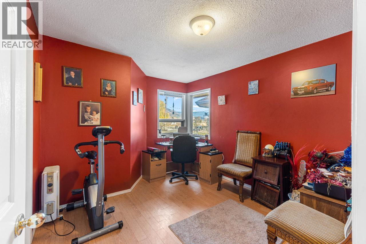 1740 Macaulay Road Property Photo 22