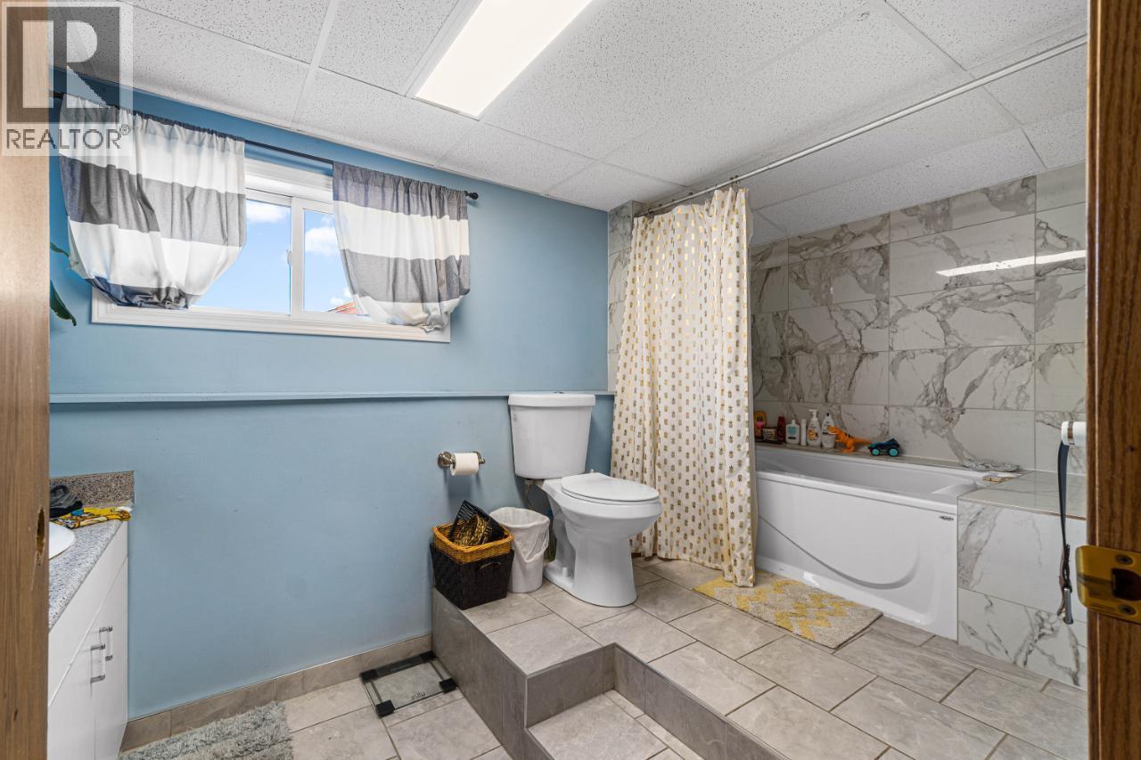 1740 Macaulay Road Property Photo 35