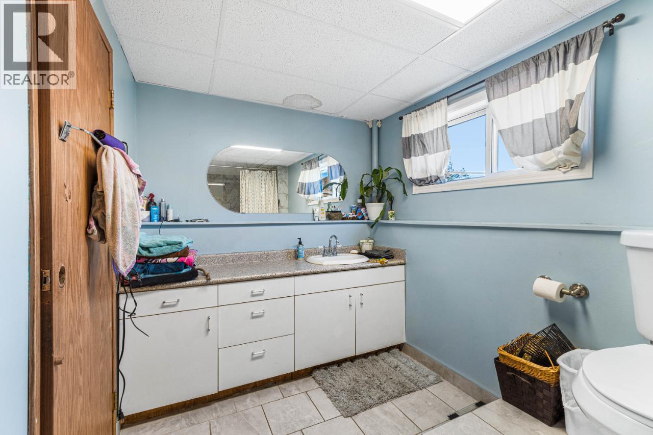 1740 Macaulay Road Property Photo 36