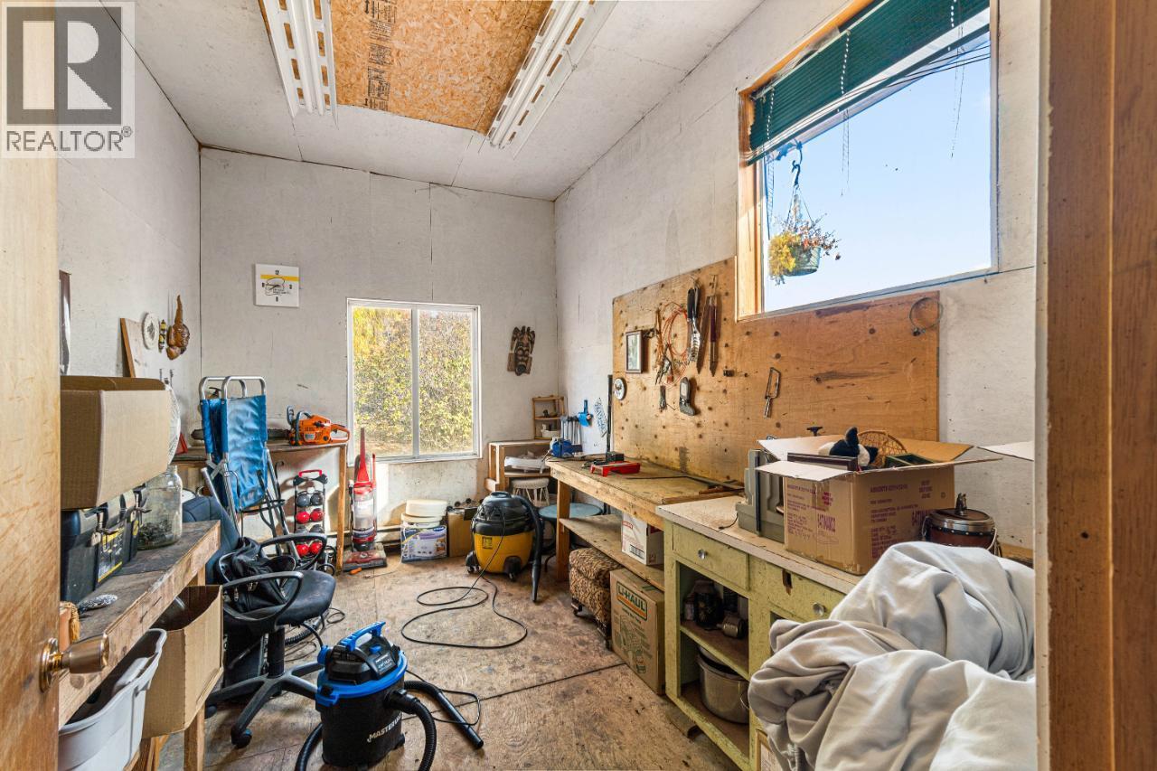 1740 Macaulay Road Property Photo 40