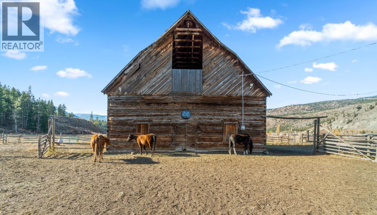 1740 Macaulay Road Property Photo 44