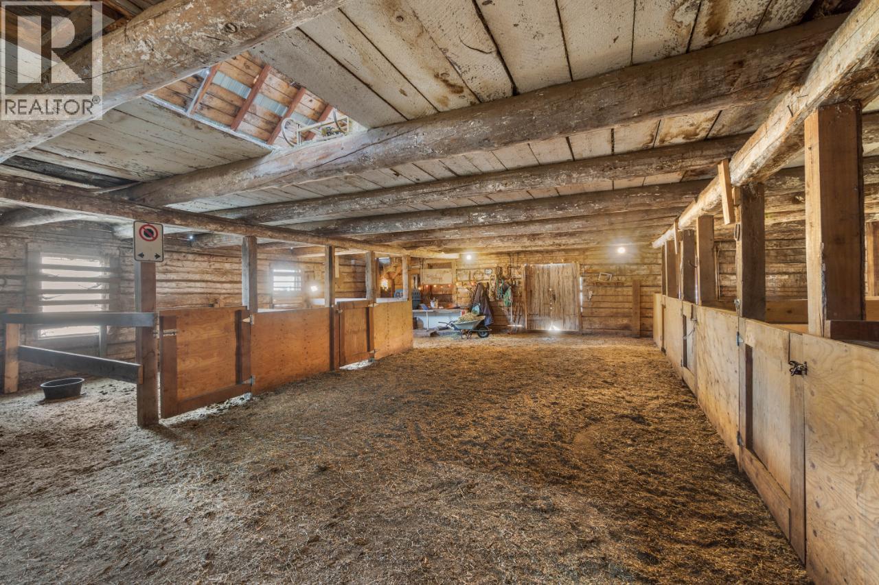 1740 Macaulay Road Property Photo 45