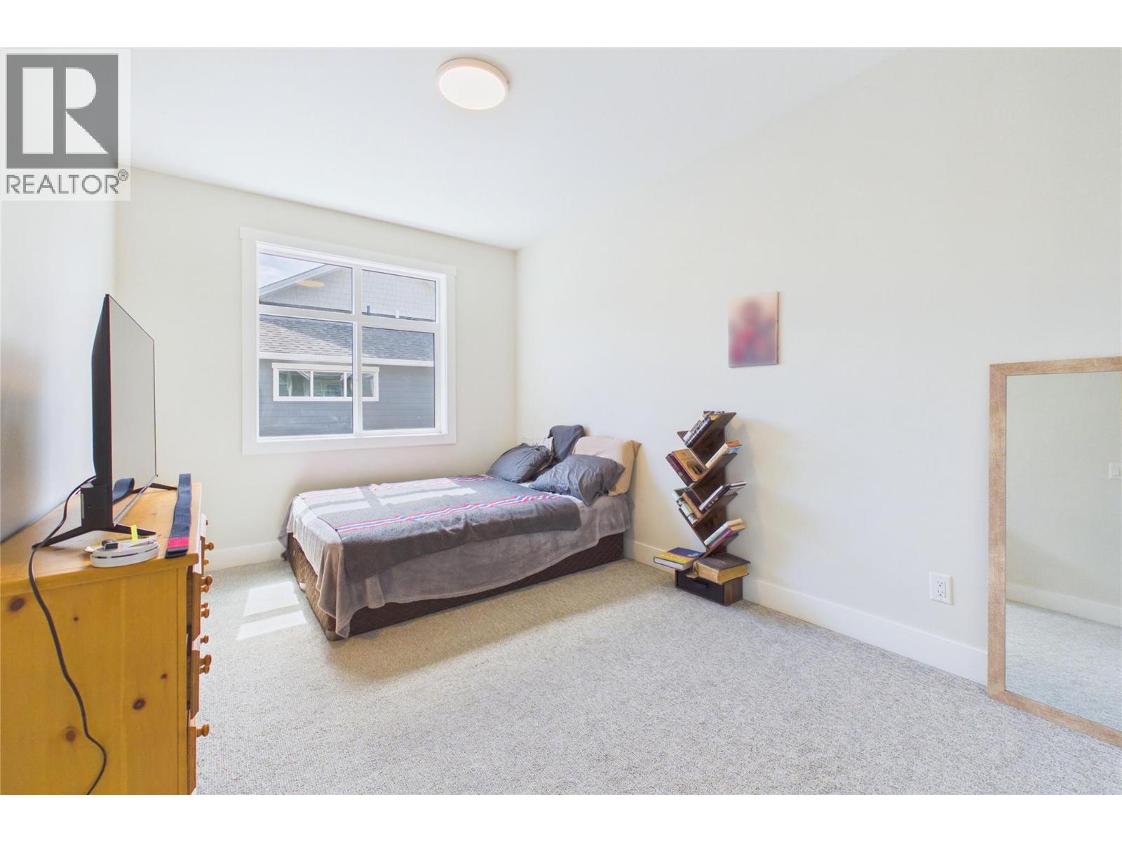 115 Wyndham Crescent Unit# 7 Property Photo 16