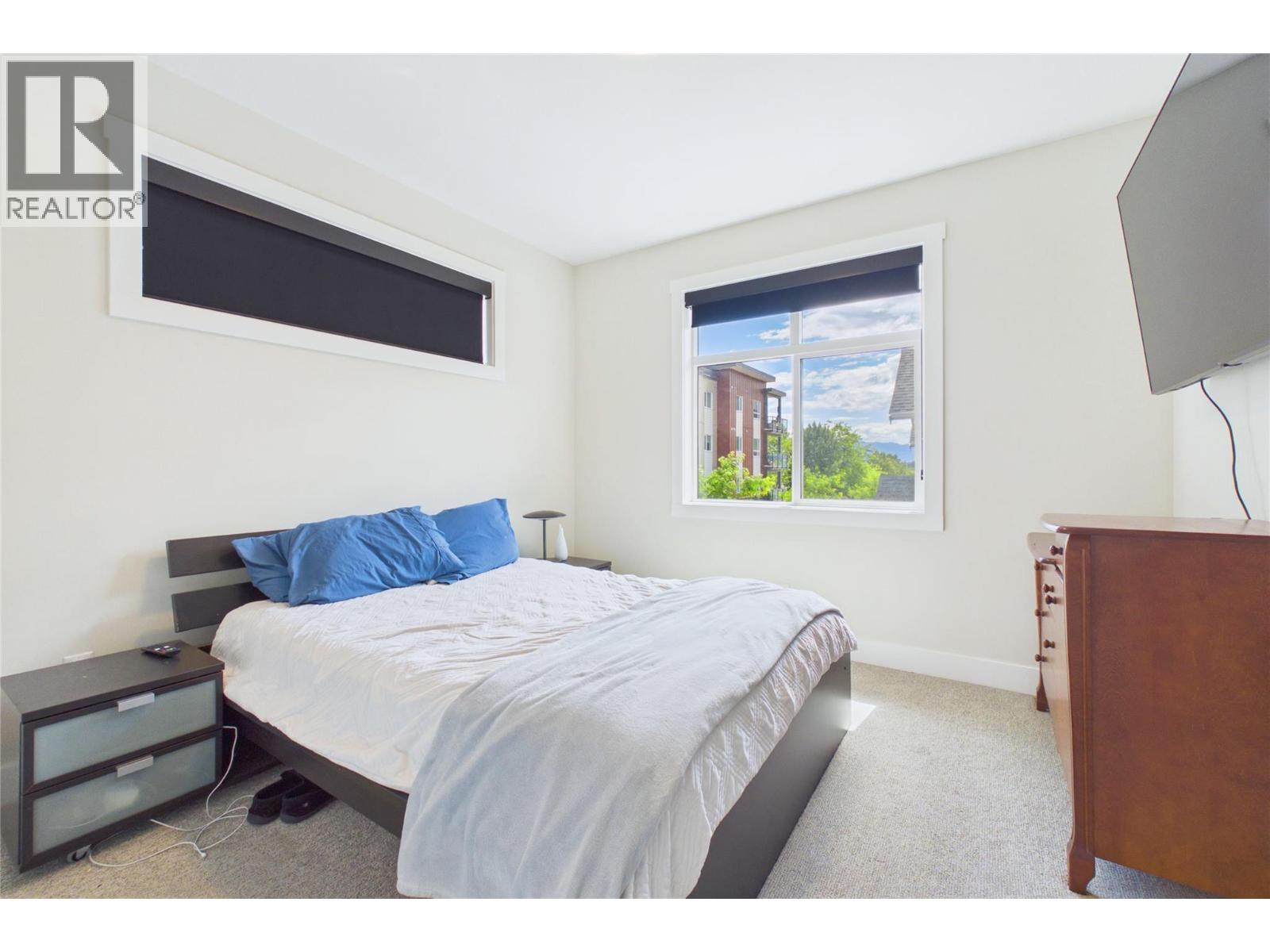 115 Wyndham Crescent Unit# 7 Property Photo 17