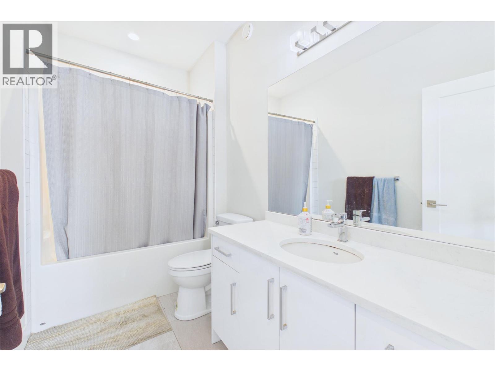 115 Wyndham Crescent Unit# 7 Property Photo 18