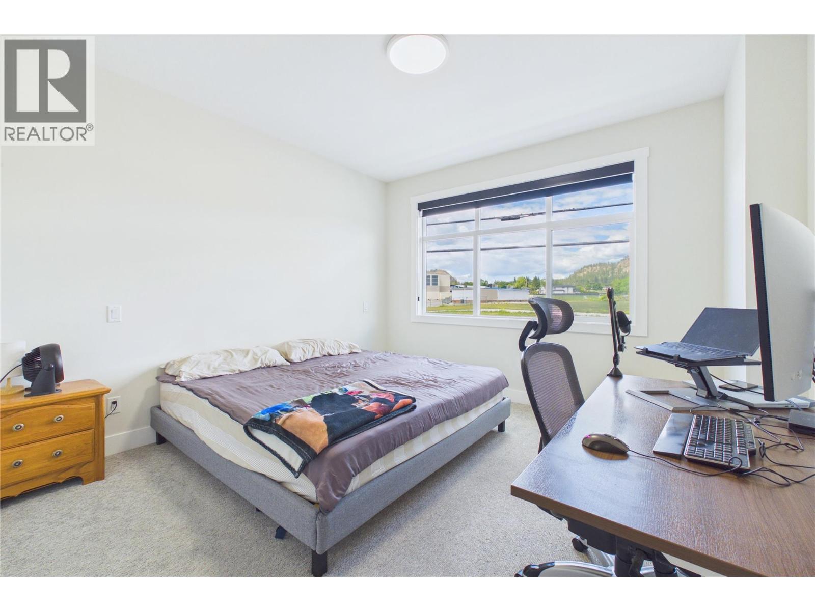 115 Wyndham Crescent Unit# 7 Property Photo 24