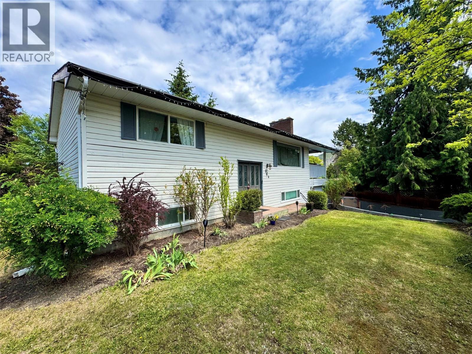 964 Tronson Drive Property Photo 2