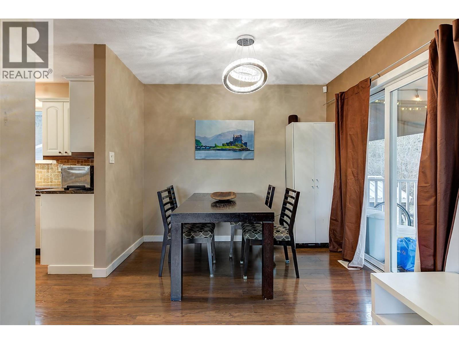 964 Tronson Drive Property Photo 10