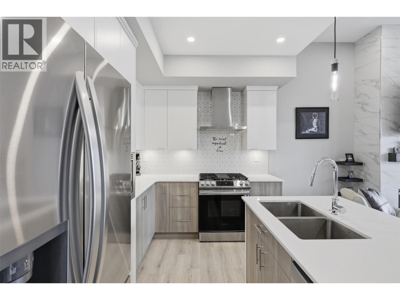 260 Rue Cheval Noir Unit# 19 Property Photo 16