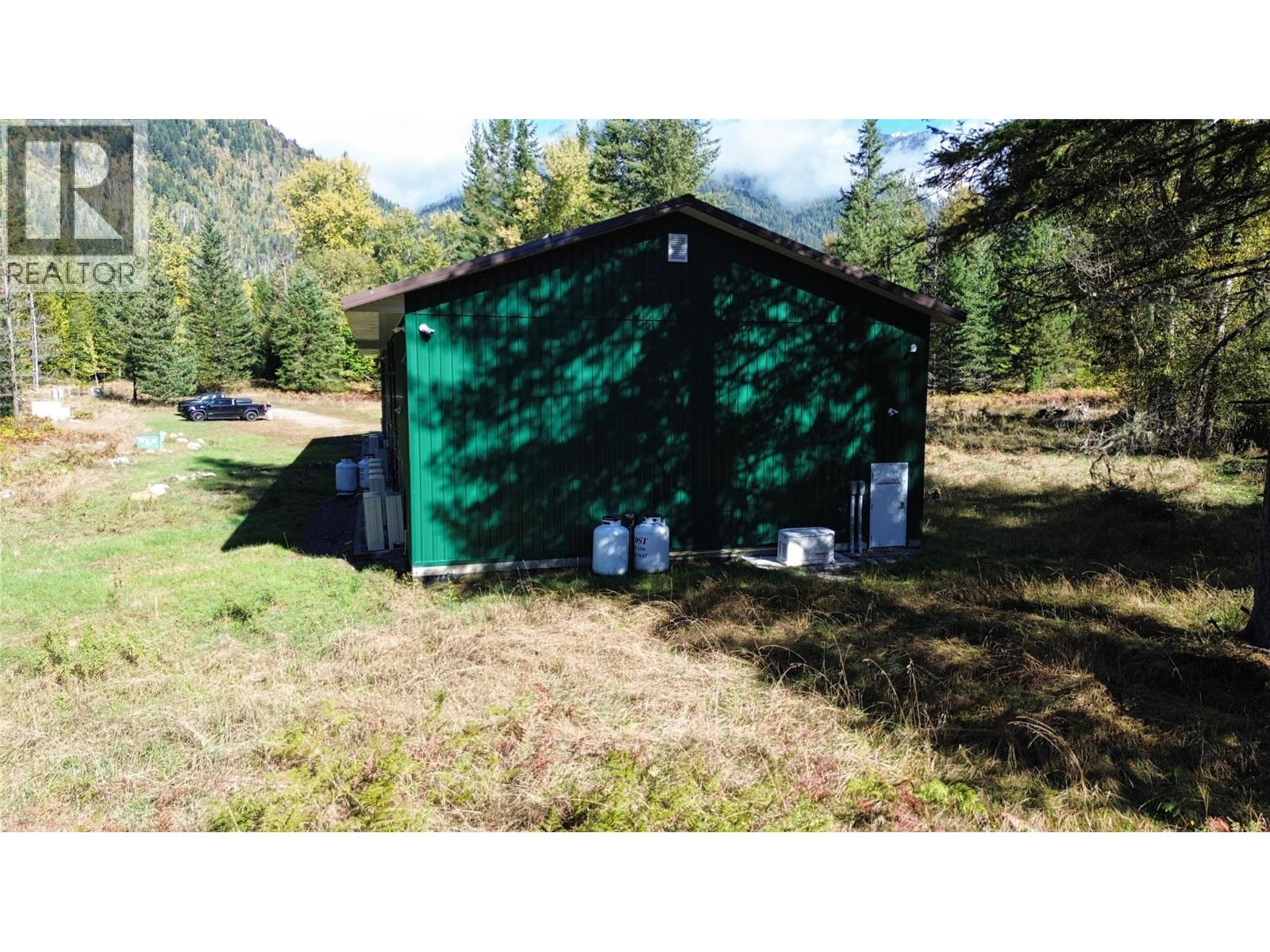 16520 Hedstom Road Property Photo 8