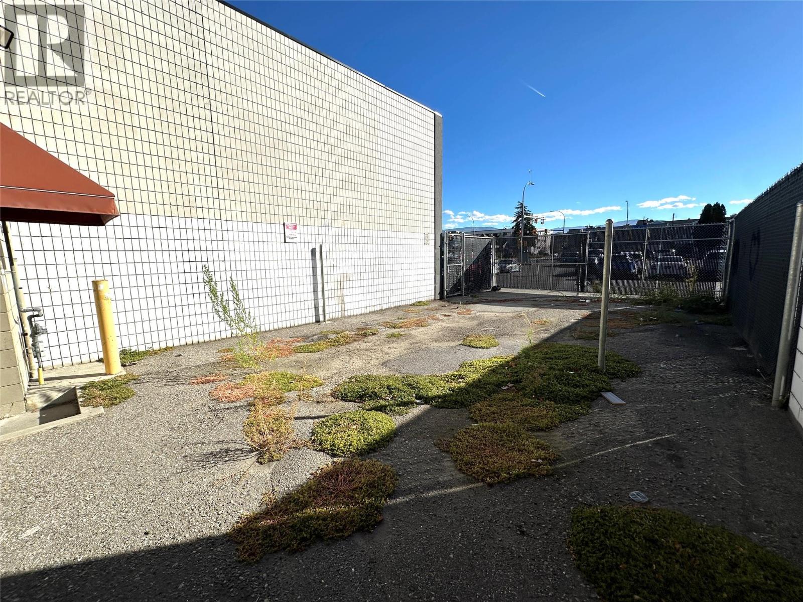 455 & 477 Leon Avenue Property Photo 39