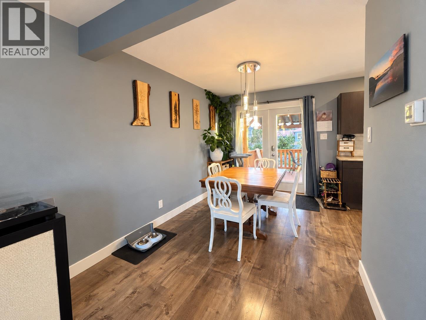 266 Chestnut Avenue Property Photo 8