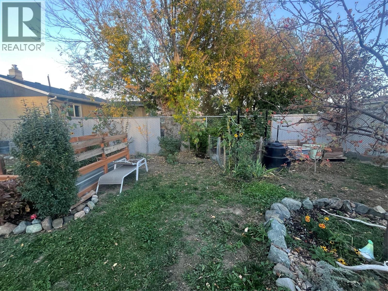 266 Chestnut Avenue Property Photo 36