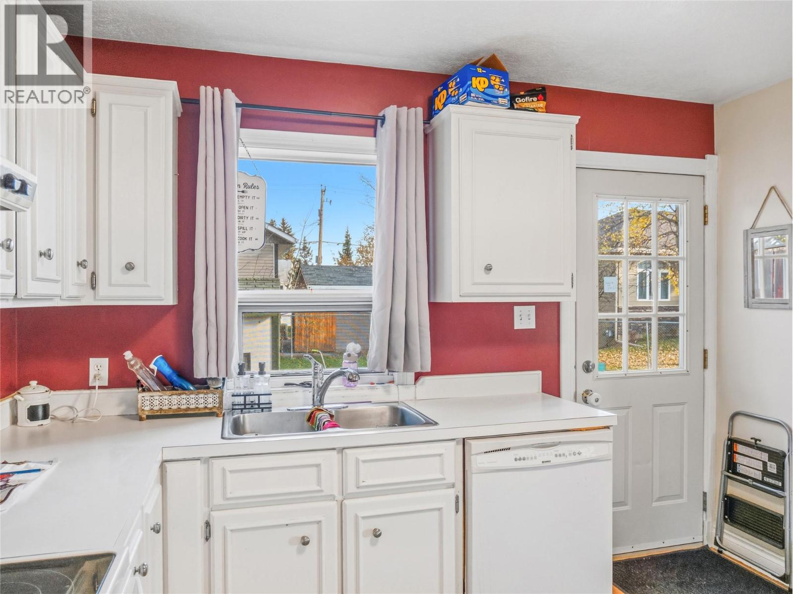 10704 Briarwood Crescent Property Photo 3