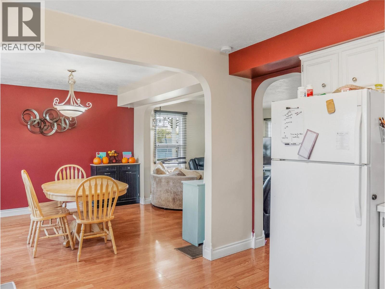 10704 Briarwood Crescent Property Photo 6