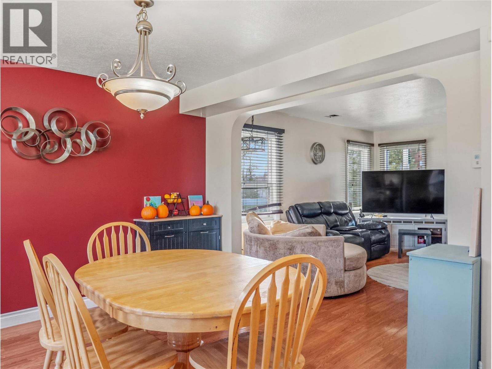 10704 Briarwood Crescent Property Photo 10