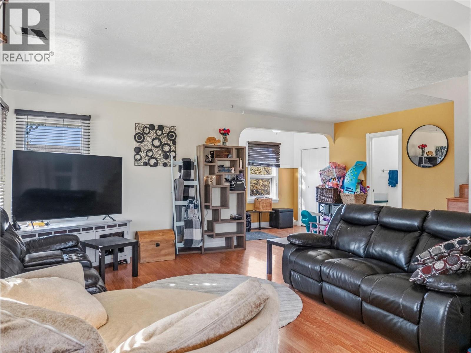 10704 Briarwood Crescent Property Photo 15
