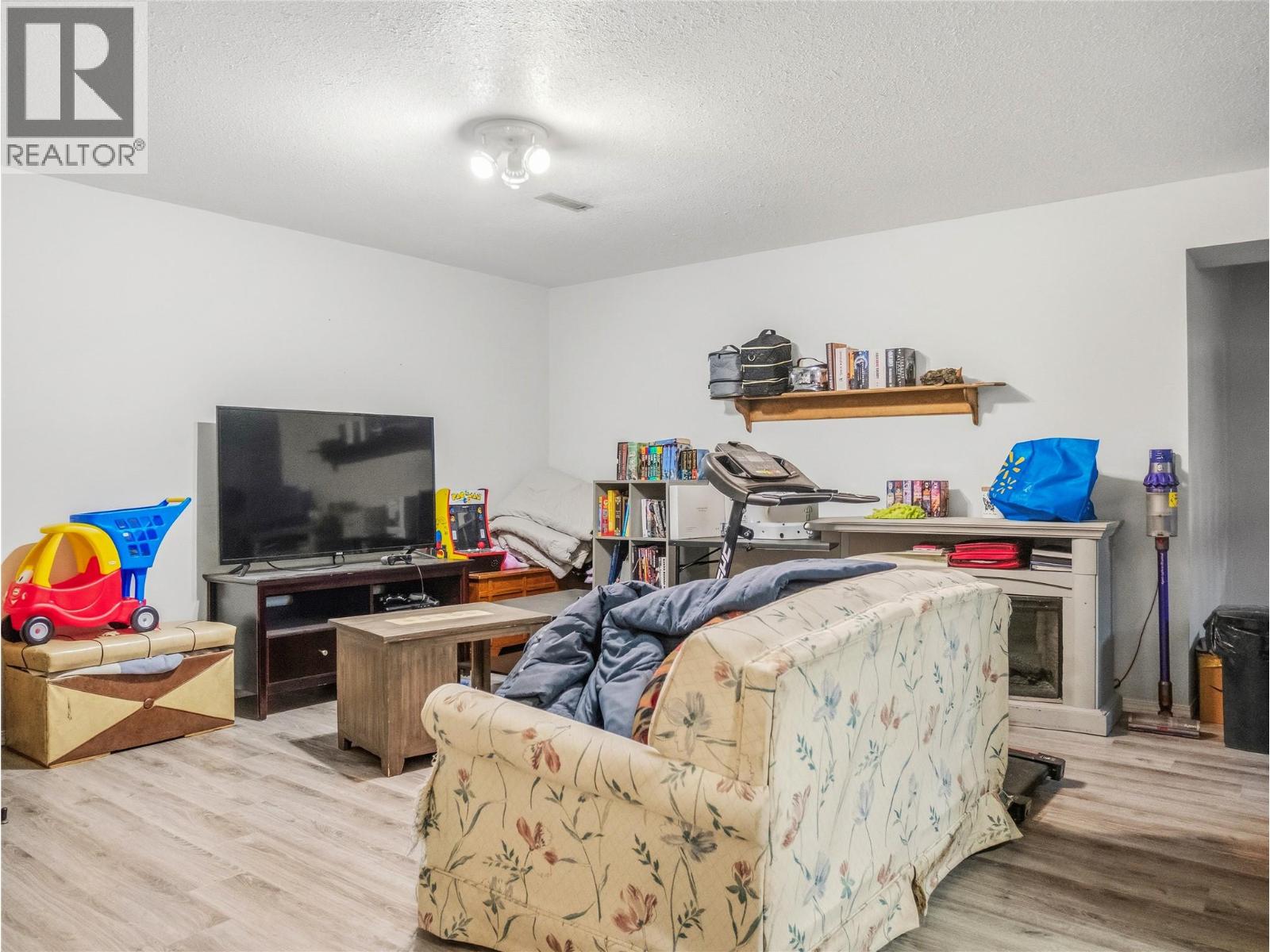 10704 Briarwood Crescent Property Photo 38