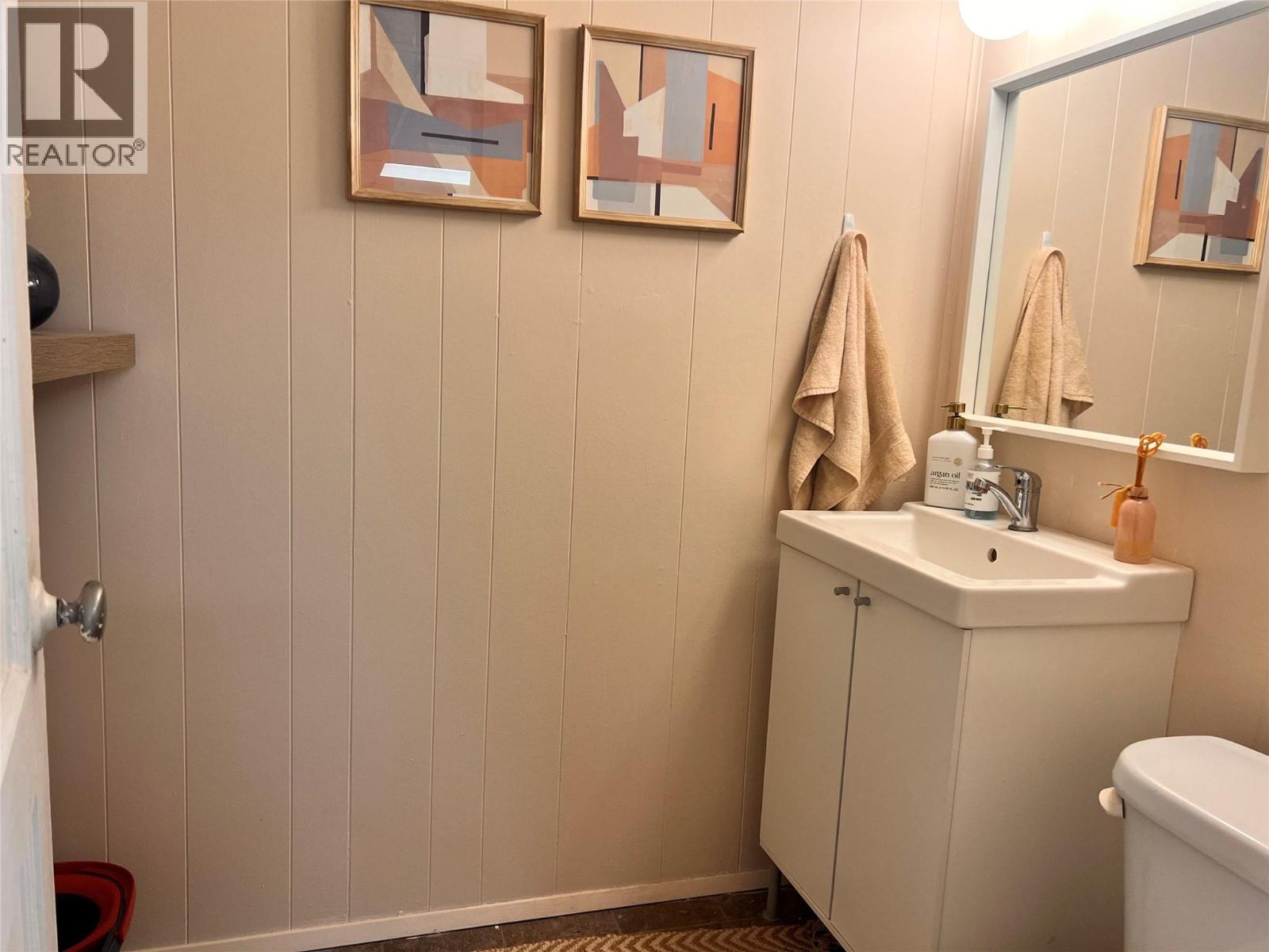 607 Victoria Street Property Photo 9