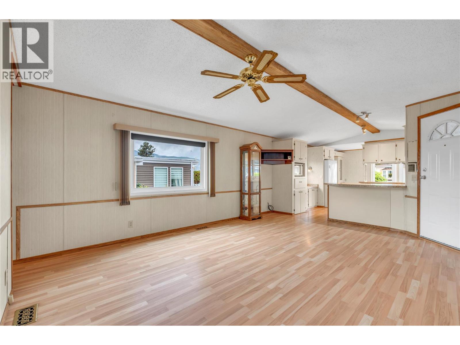 98 Okanagan Avenue E Unit# 25 Property Photo 8
