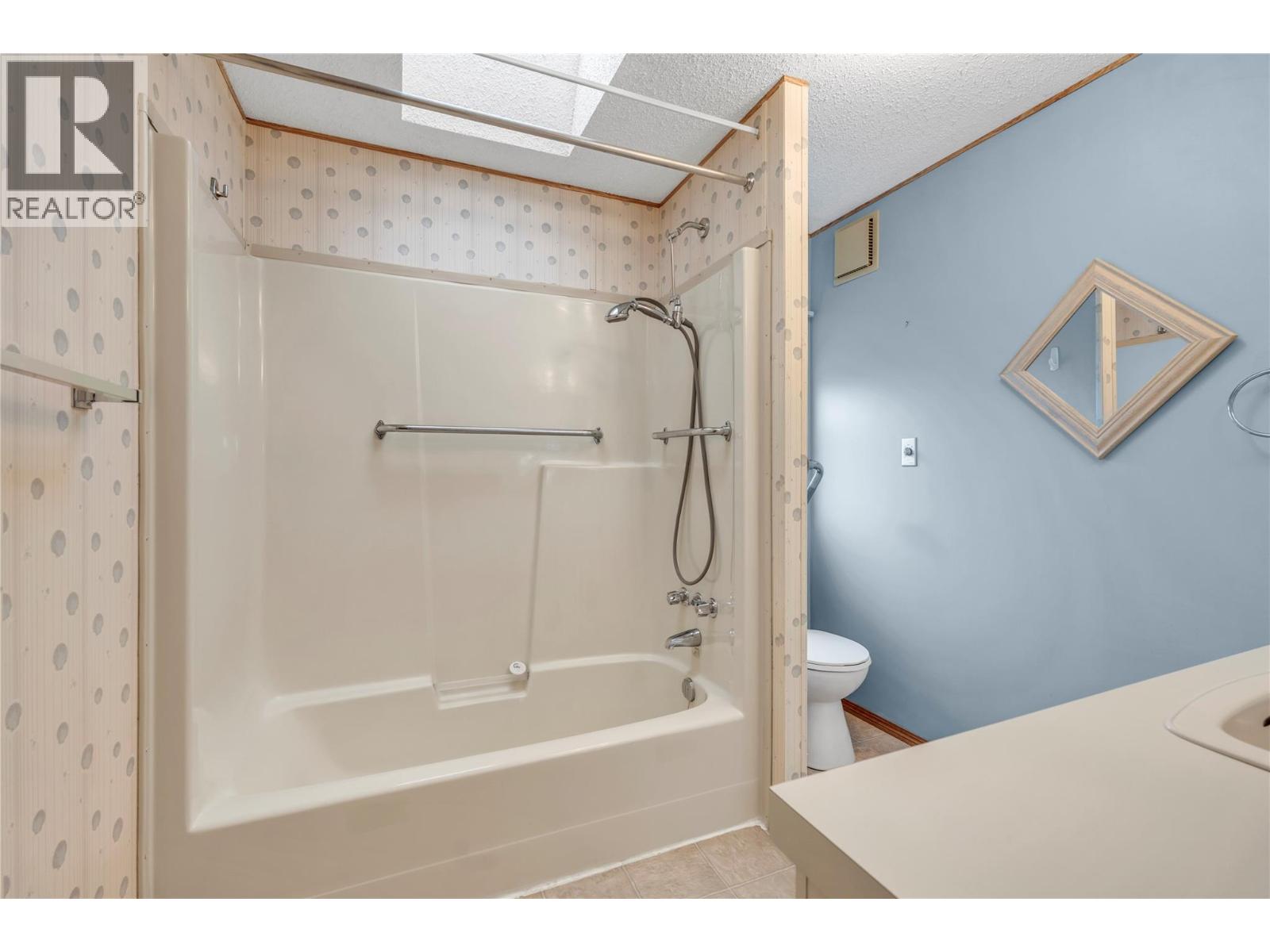 98 Okanagan Avenue E Unit# 25 Property Photo 13