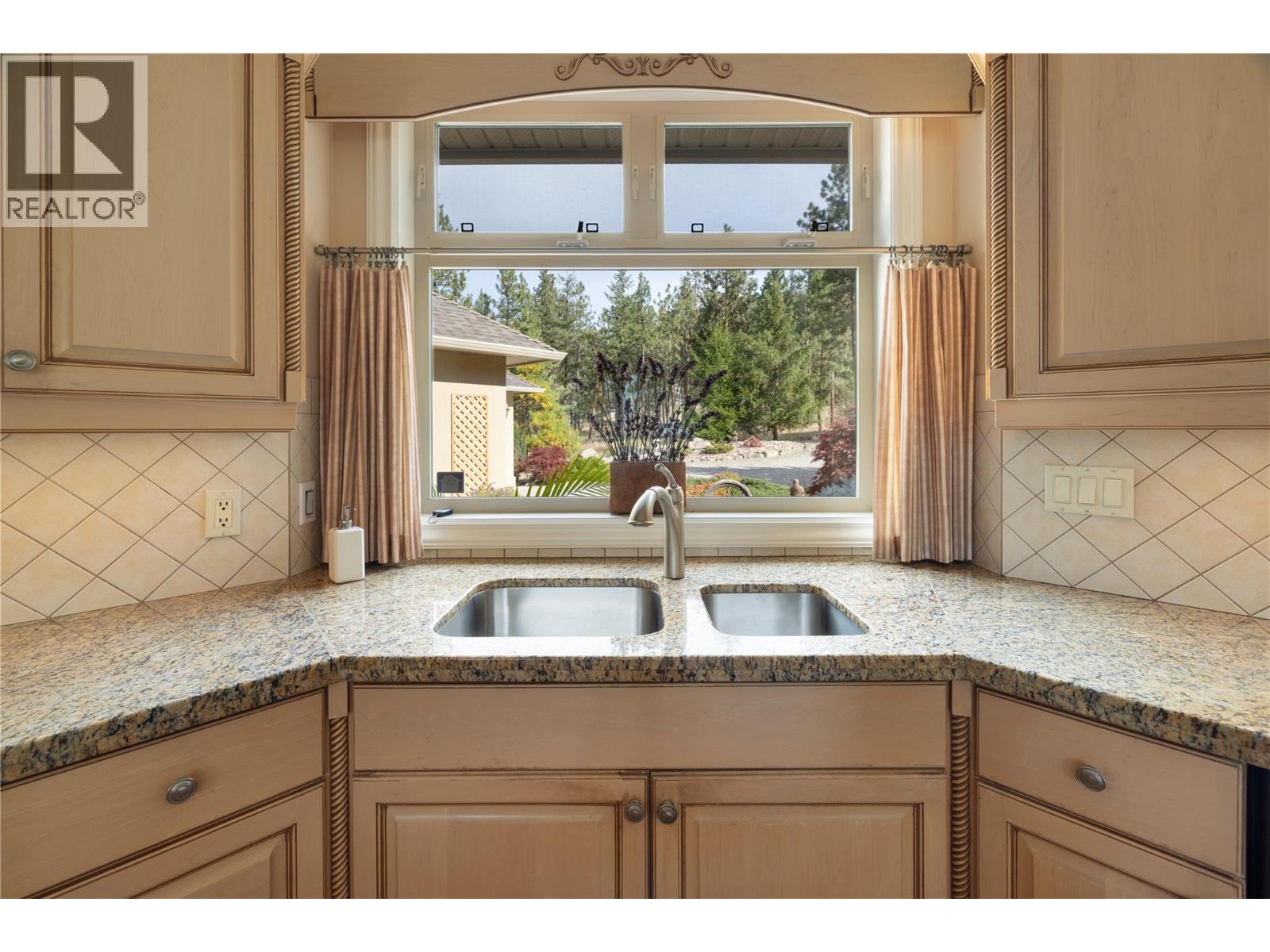 5812 Mccoubrey Road Property Photo 17