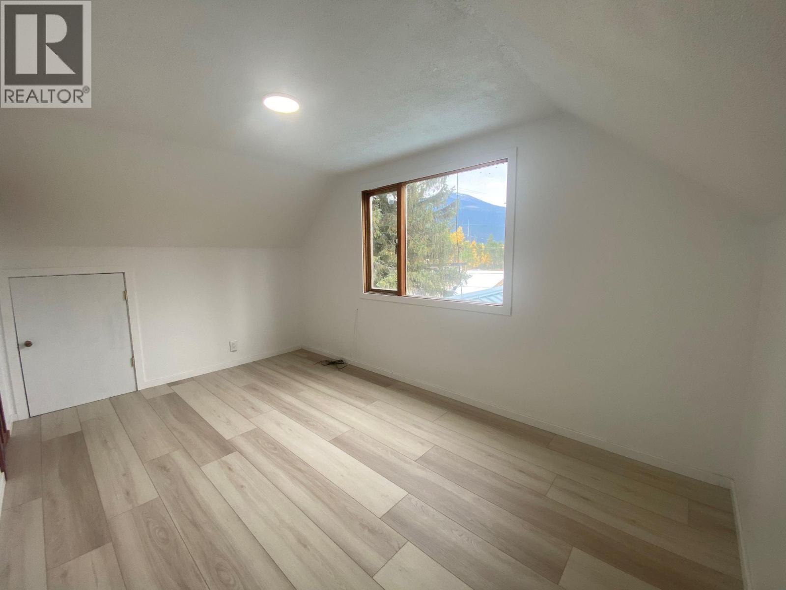 861 Cedar Street Property Photo 14