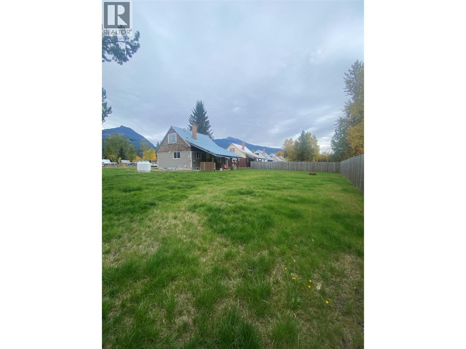 861 Cedar Street Property Photo 20