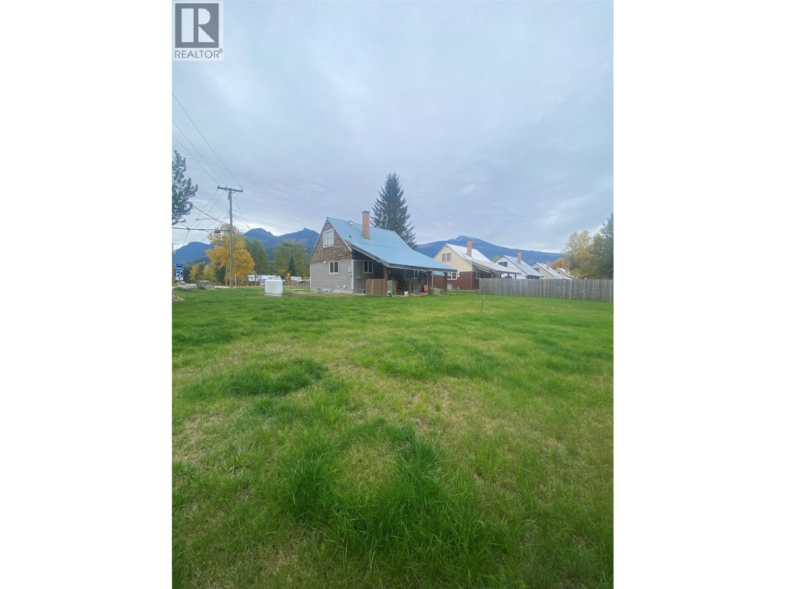 861 Cedar Street Property Photo 22
