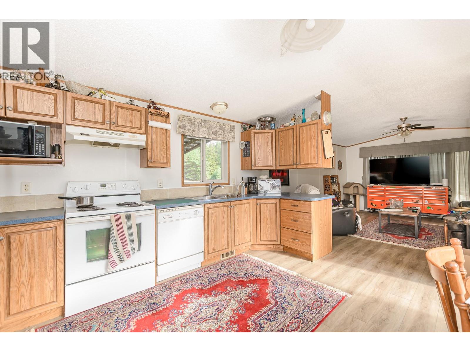 2841 Simpson Road Property Photo 4