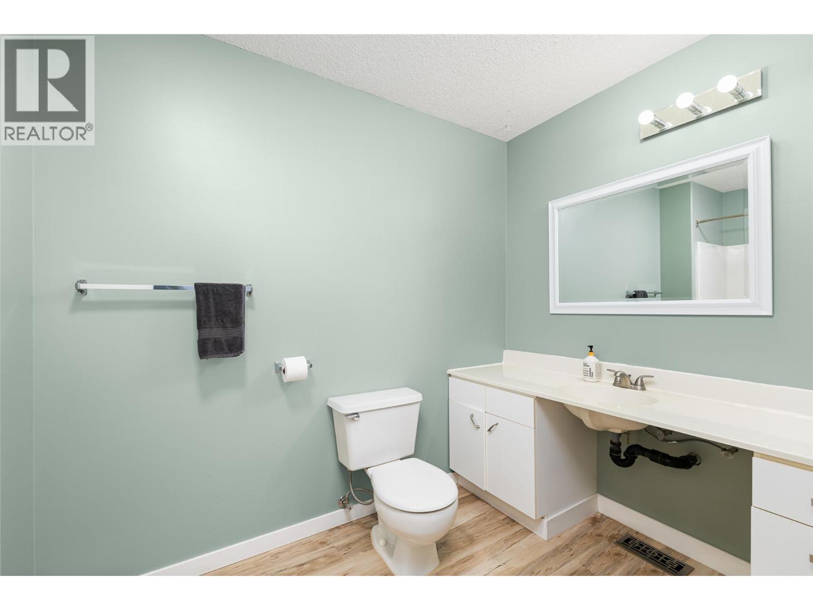 234 21st Avenue N Property Photo 14