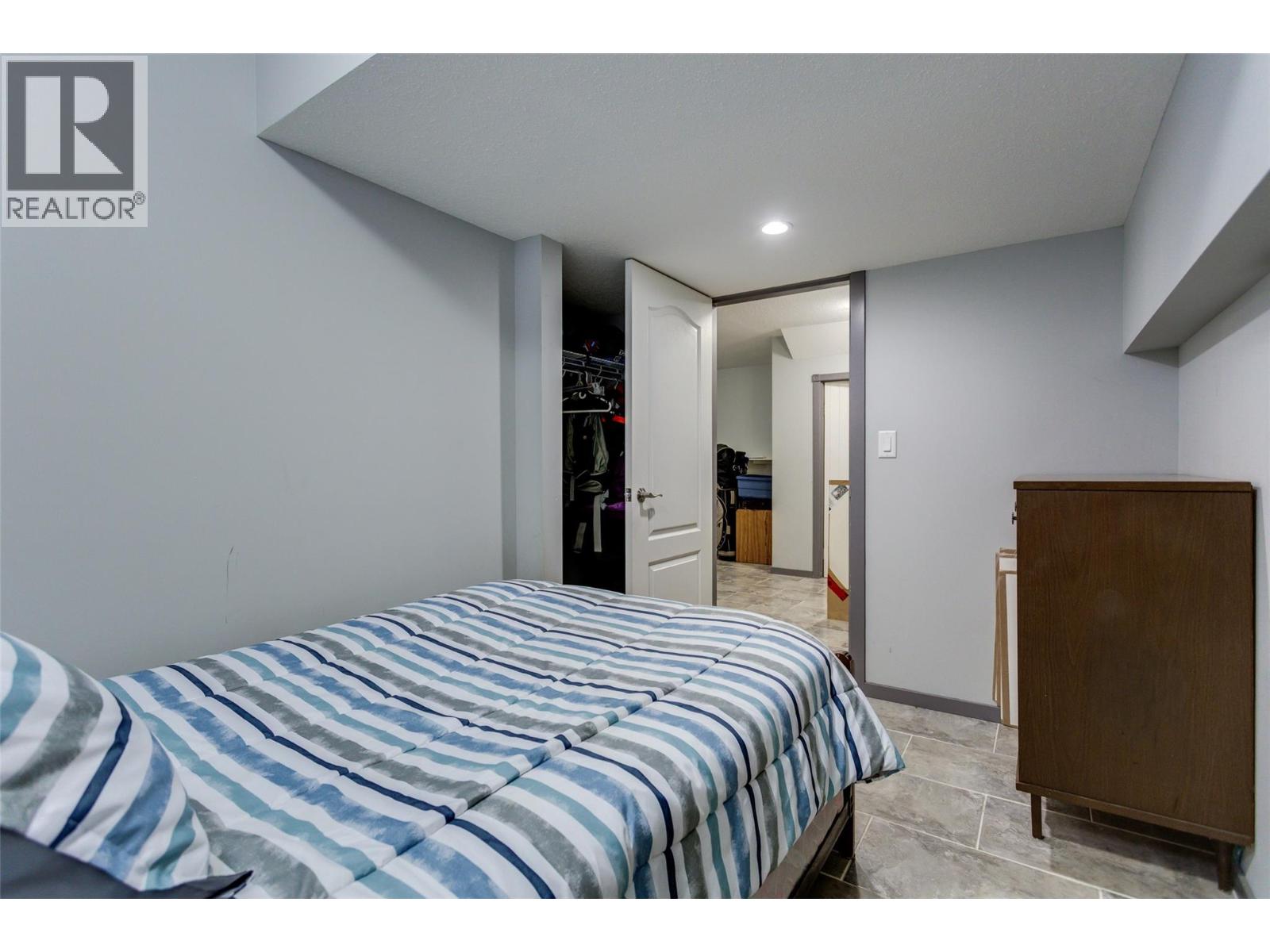 840 Liban Court Property Photo 32