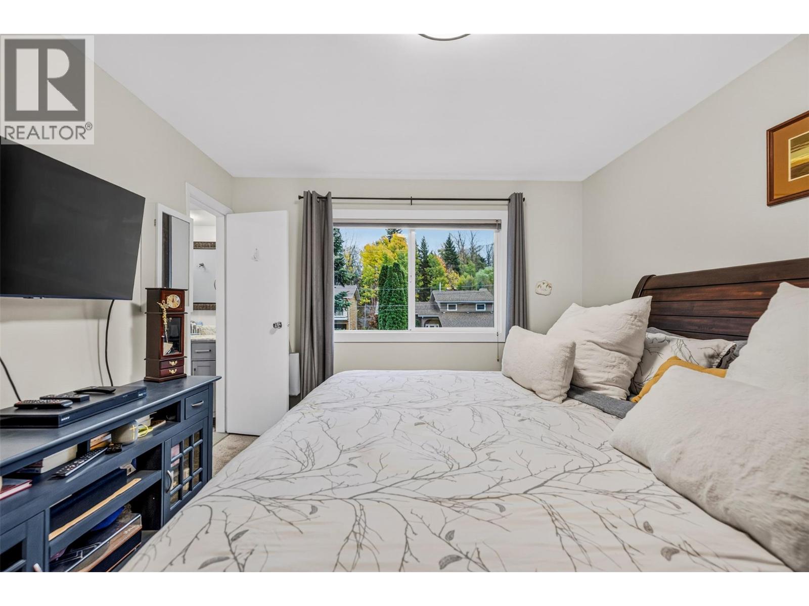 36 Mt Klauer Street Property Photo 43