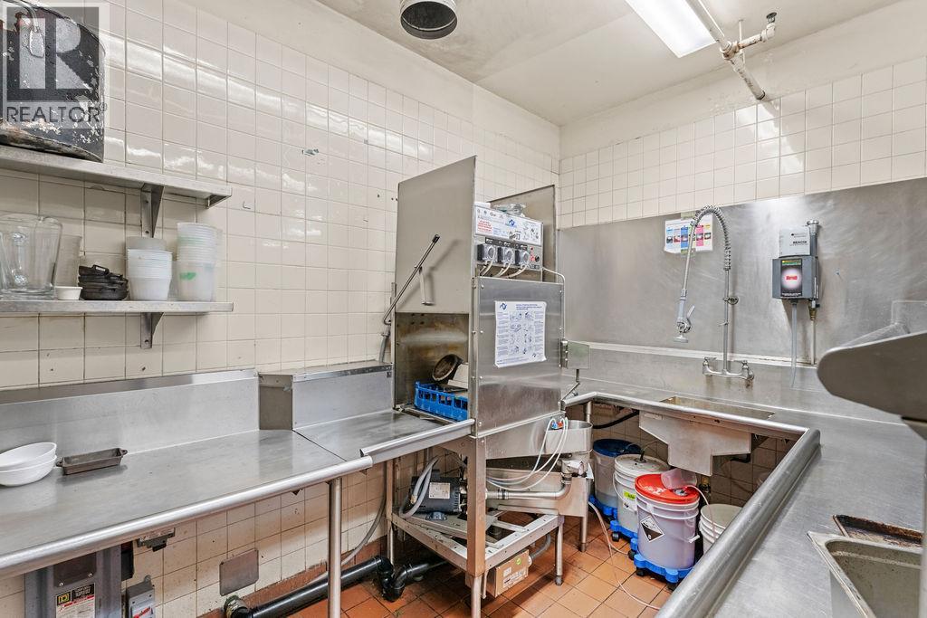 500 Lorne Street Property Photo 22
