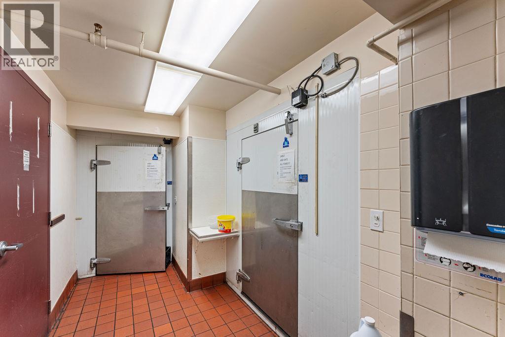 500 Lorne Street Property Photo 29