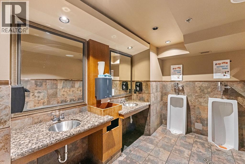 500 Lorne Street Property Photo 35