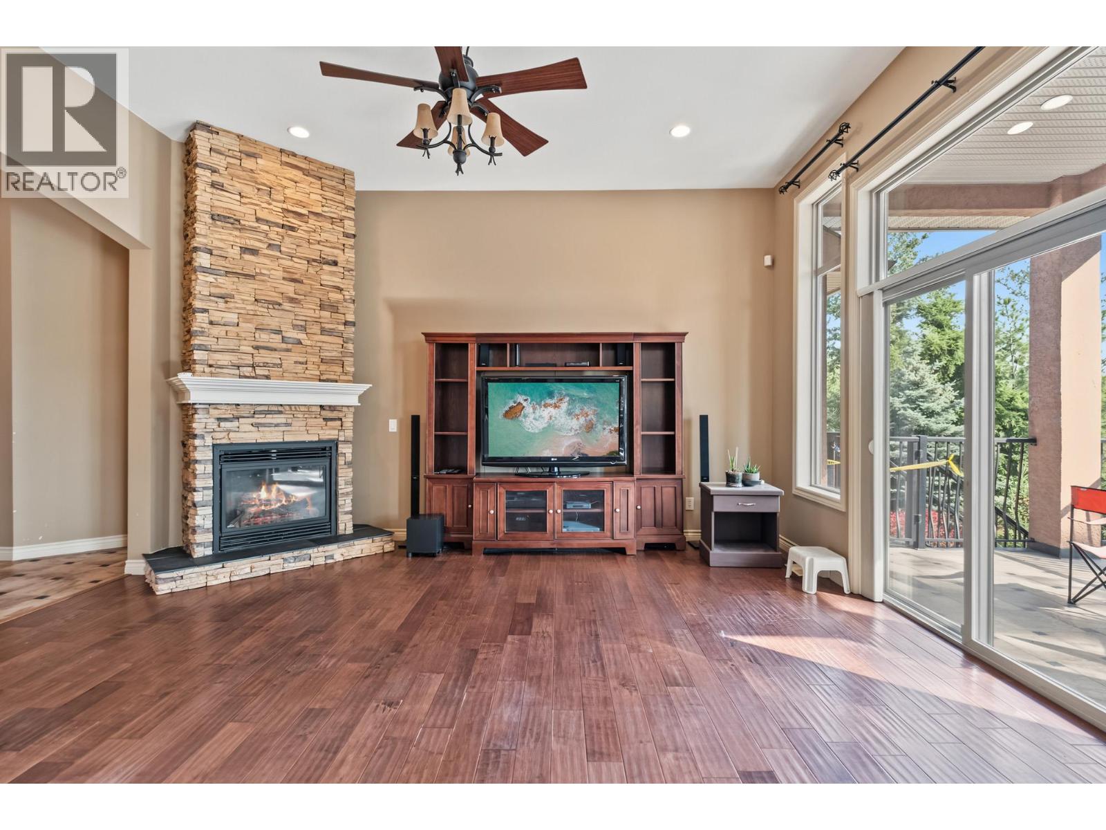 2405 Cobblestone Road Property Photo 8
