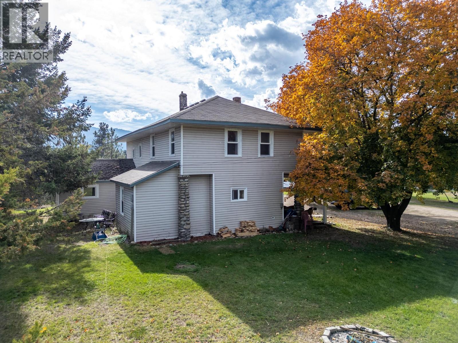 3190 Hall Frontage Road Property Photo 4