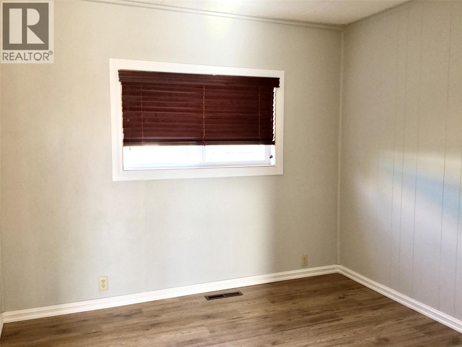 406 5th Avenue Property Photo 18