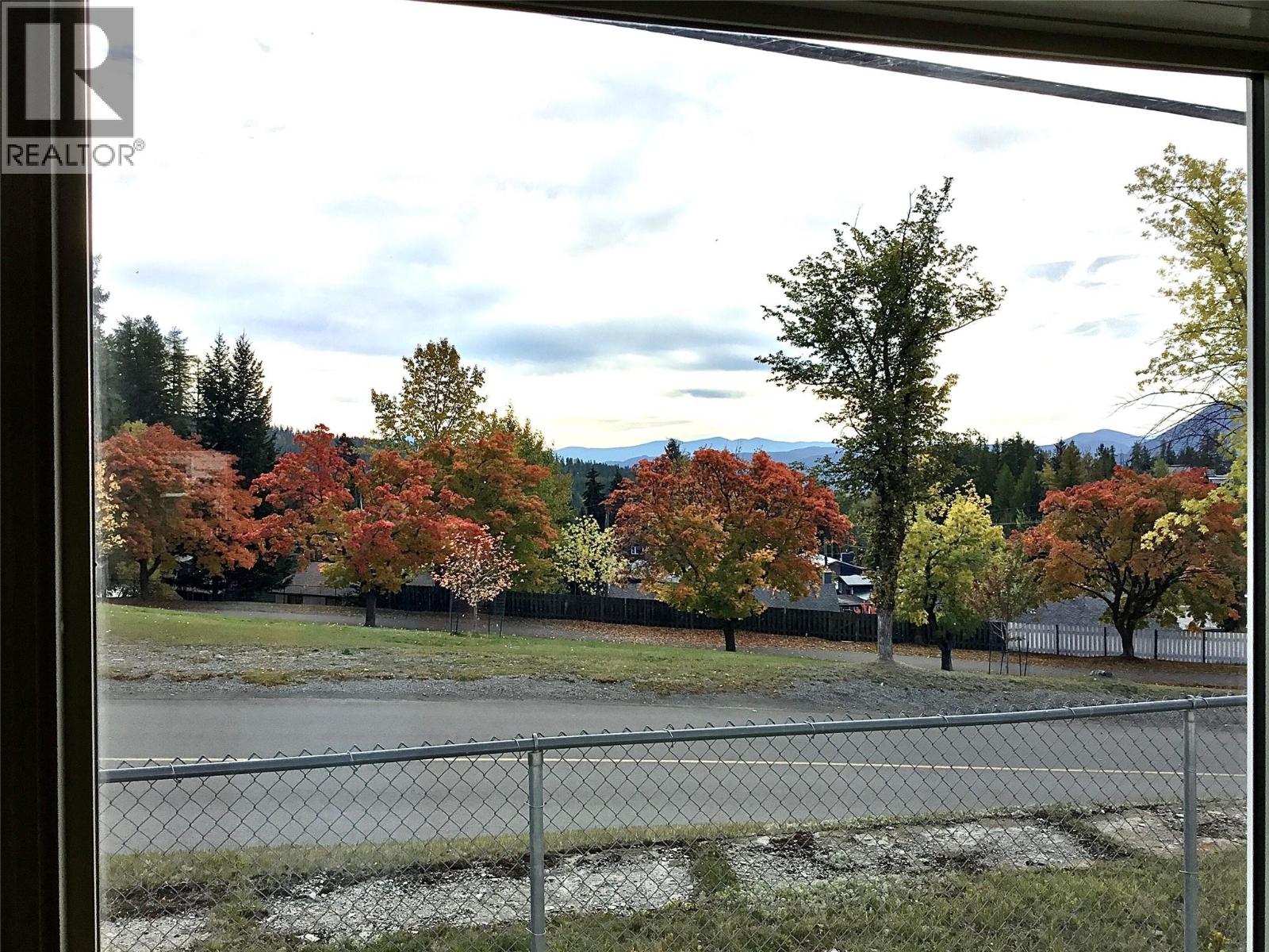 406 5th Avenue Property Photo 24