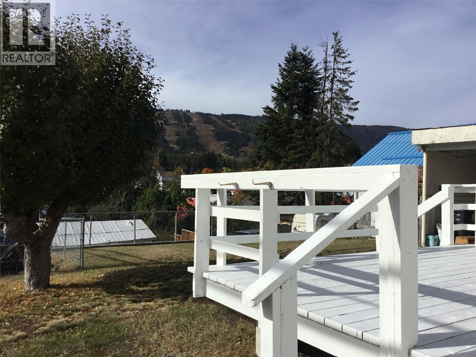 406 5th Avenue Property Photo 25