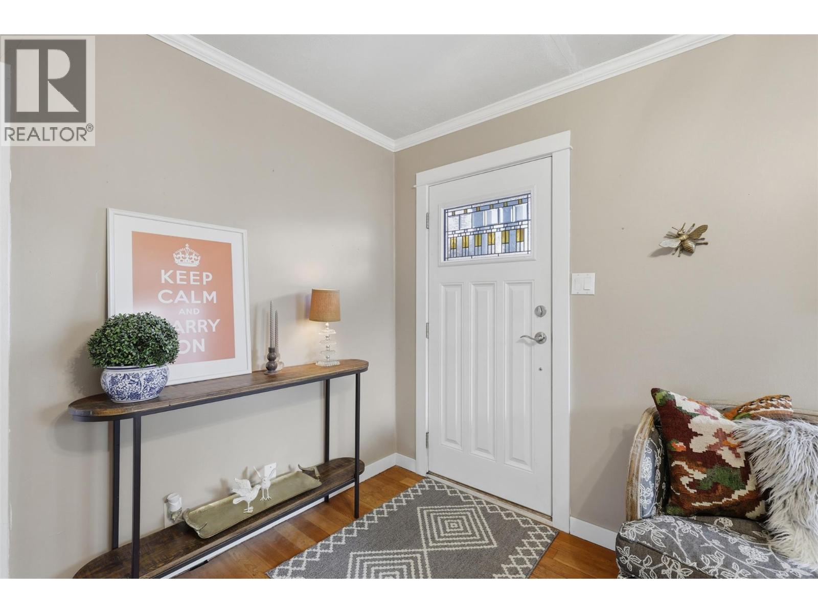 1233 Pine Street Property Photo 3
