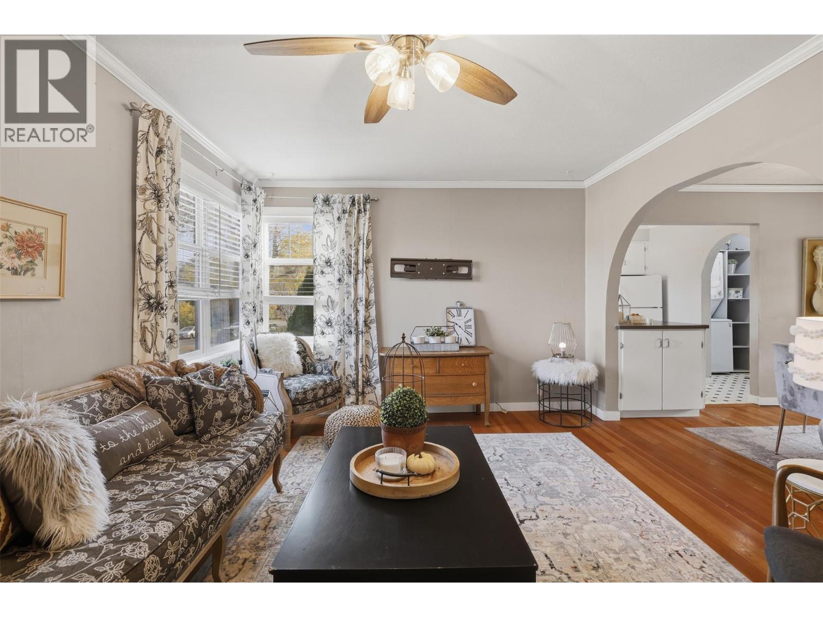 1233 Pine Street Property Photo 5