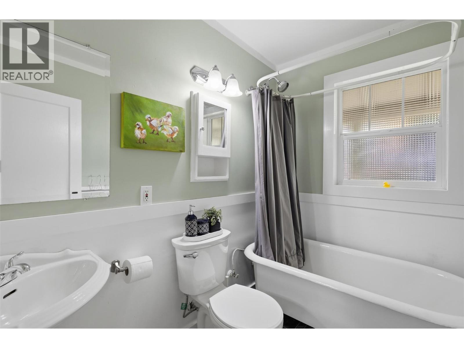 1233 Pine Street Property Photo 17